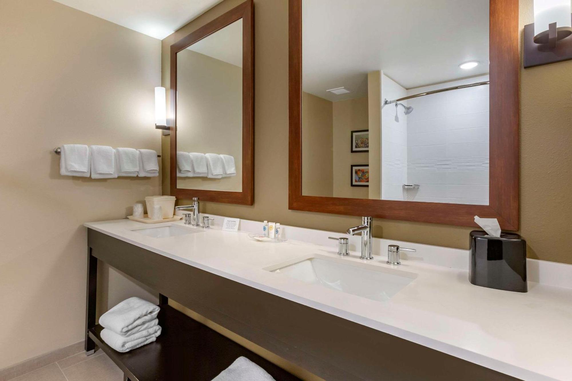 Comfort Suites Albuquerque Airport Buitenkant foto